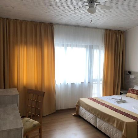 ורברה Guest Rooms Southern Nights מראה חיצוני תמונה