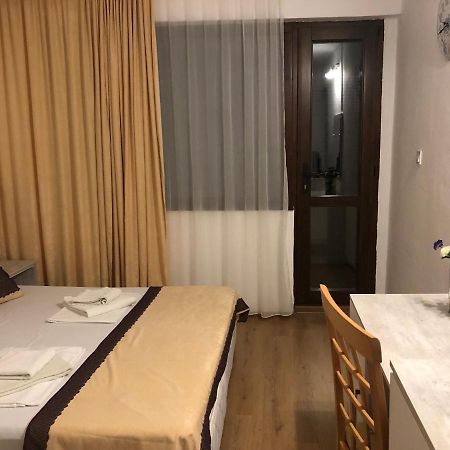 ורברה Guest Rooms Southern Nights מראה חיצוני תמונה